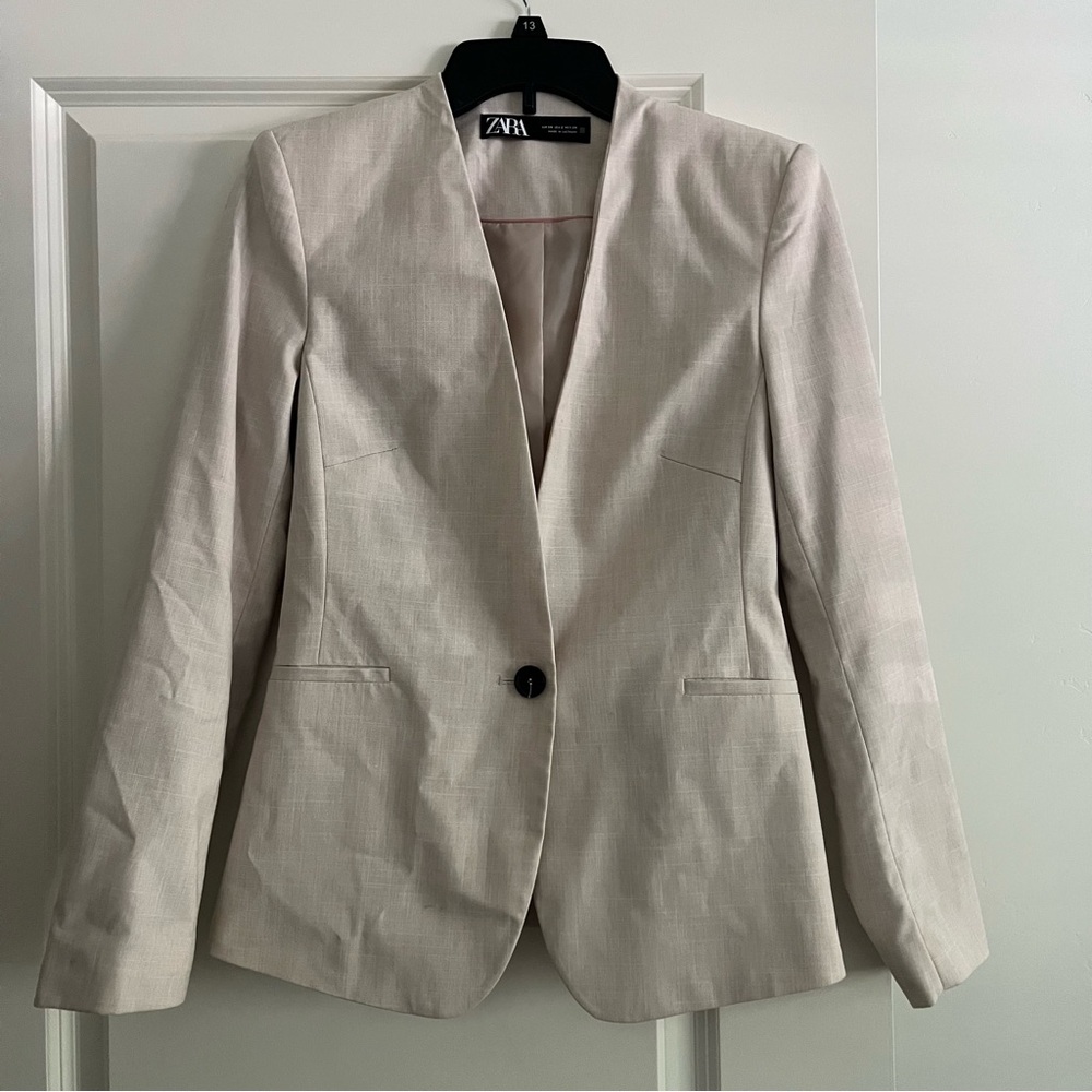 Zara Women's Beige Blazer